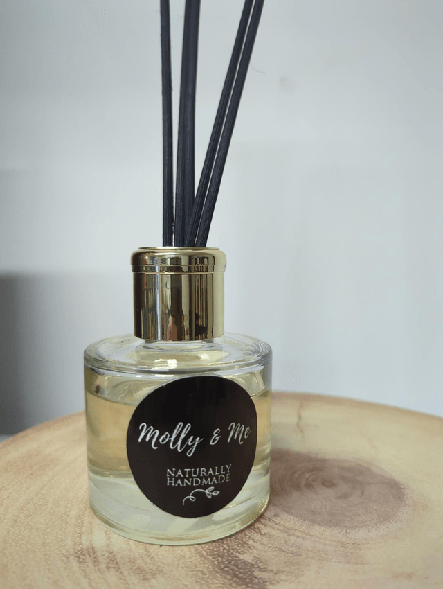Molly & Me Black Pomegranate diffuser.